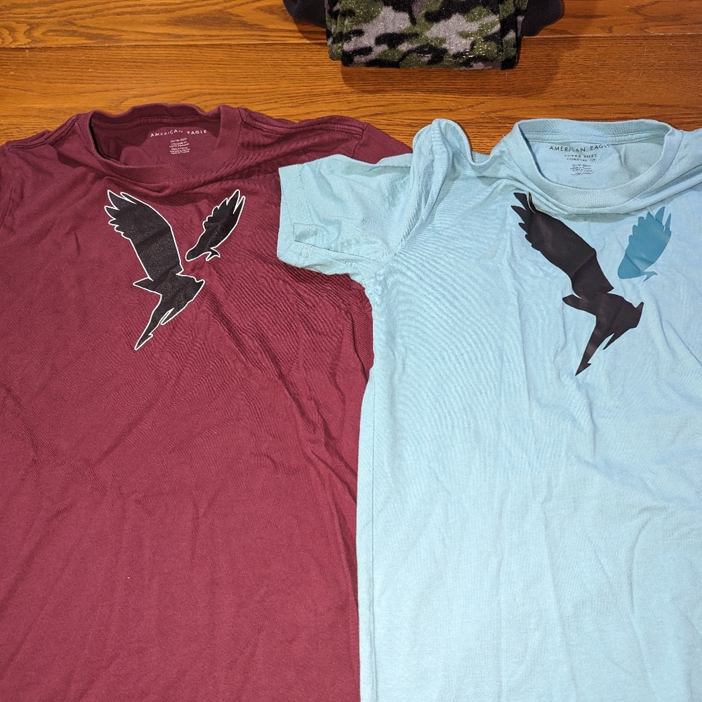 Pack of two men's extra small tshirts